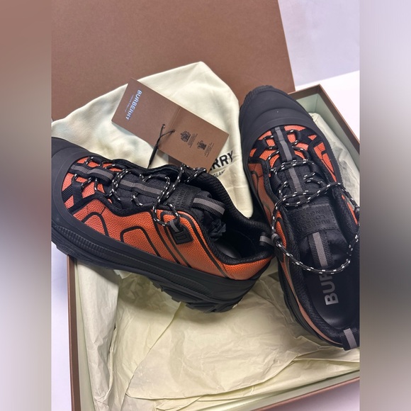 Burberry Arthur Two Tone Chunky Trainers Size 11 New Black Orange - Picture 3 of 8